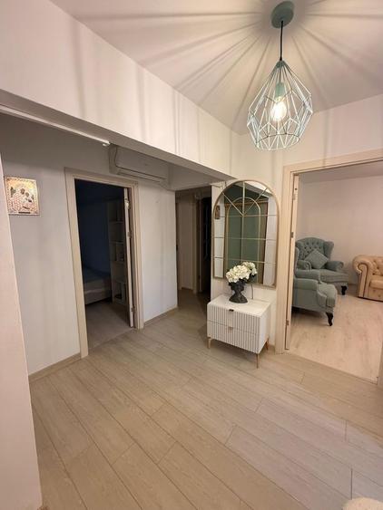 Apartament cu 3 camere în Inel II