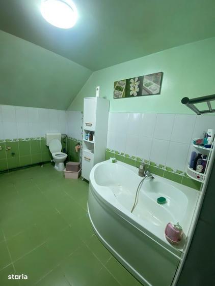 Casă cu 4 camere în Tăuții de Sus