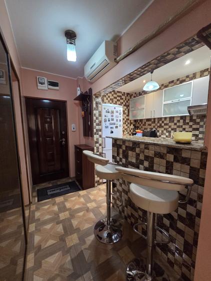 Apartament cu 2 camere decomandat în Micro 13