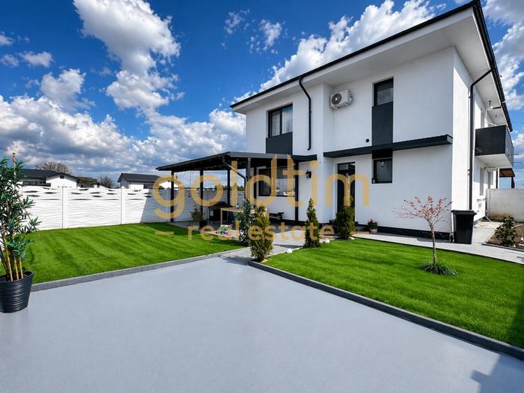 Duplex cu 5 camere cu Canalizare în Brănești