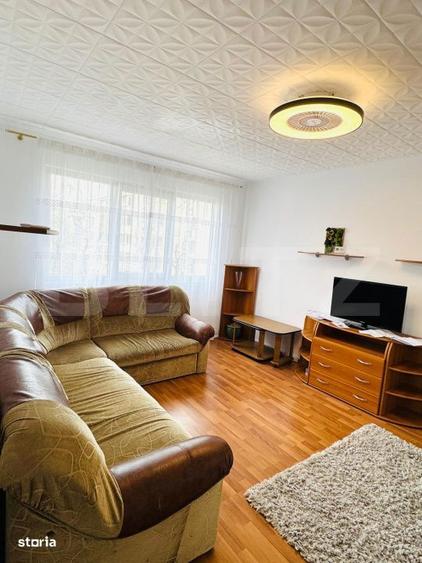 Apartament cu 3 camere semidecomandat în Astra