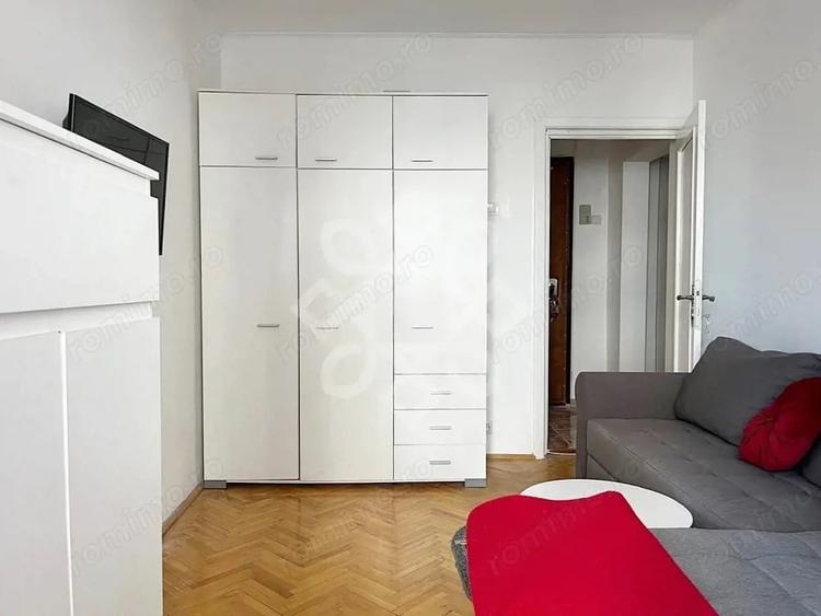Apartament cu 3 camere decomandat, mobilat în Rogerius