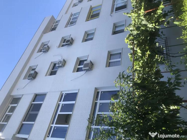 Apartament cu 3 camere decomandat în Tăbăcărie
