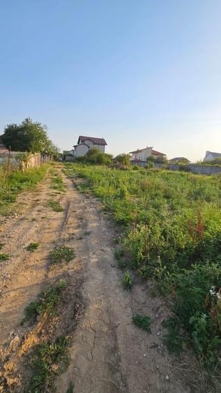 Teren Construcții intravilan de 1300 mp, în Căldăraru