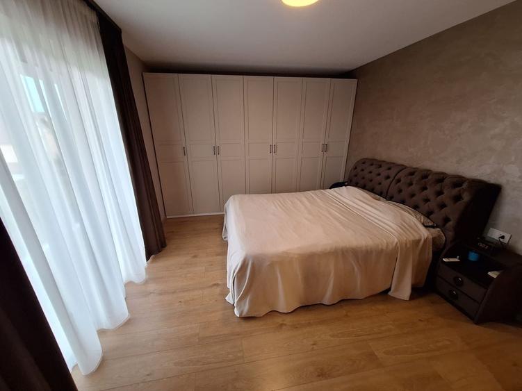 Casă cu finisaje și dotări premium - 20