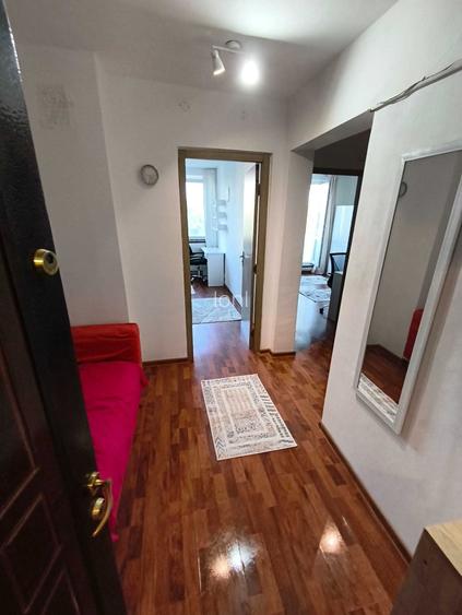Inchiriez apartament