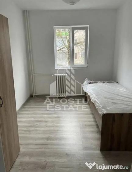 Apartament cu 3 camere semidecomandat în Dacia