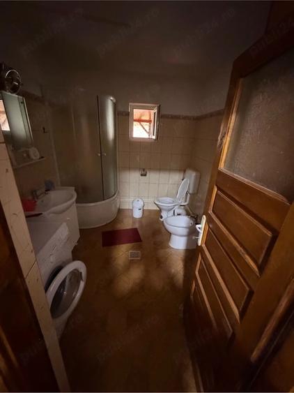 Casă cu 7 camere cu Teren 2718 Mp în Văleanca-Vilănești