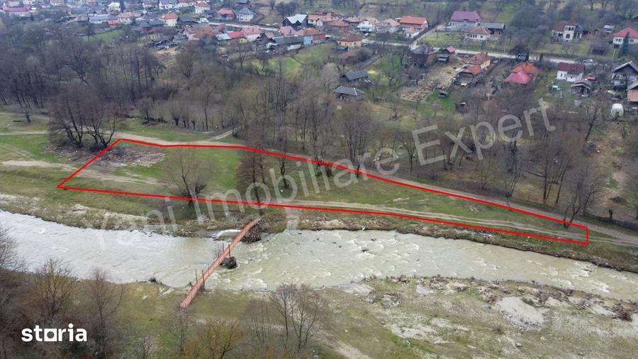 Teren de 3000 mp, în Corbeni
