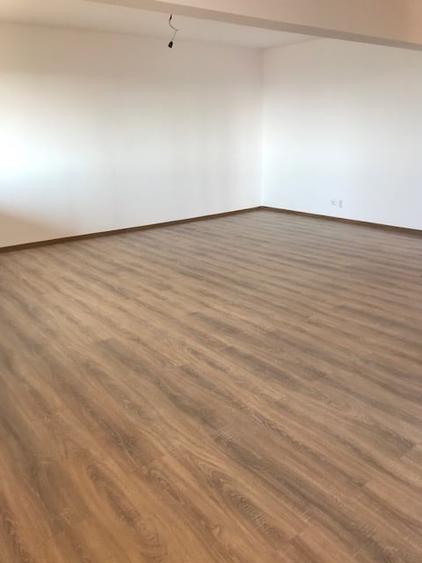Apartament cu 4 camere decomandat în Pantelimon