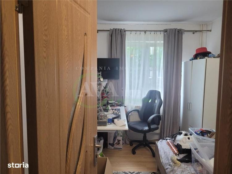 Apartament cu 3 camere semidecomandat în Brătești