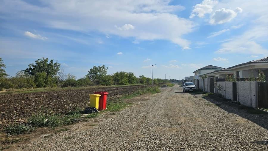 Teren Construcții intravilan de 1000 mp, în Tunari