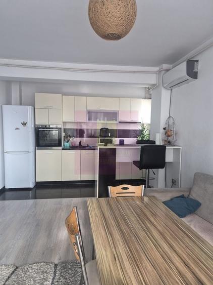 Apartament cu 3 camere decomandat, mobilat în Militari