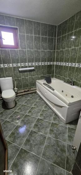 Casă cu 4 camere cu Teren 280 Mp în Central