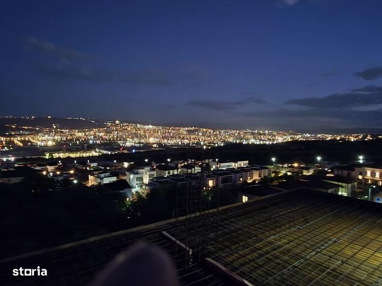 Casă cu 4 camere decomandat cu Teren 340 Mp în Central