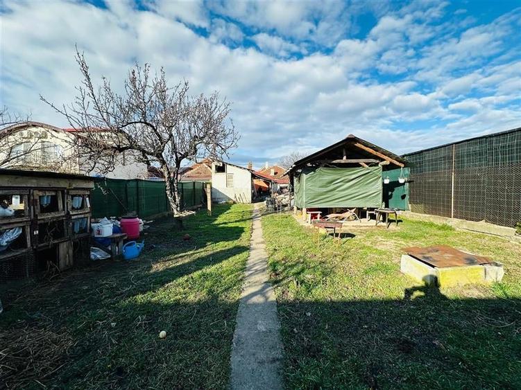 Casă individuală cu 3 camere cu Teren 500 Mp în Iosia