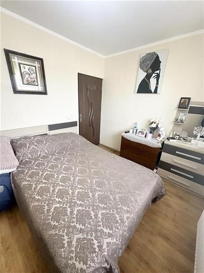 Apartament cu 3 camere semidecomandat, mobilat în Inel I
