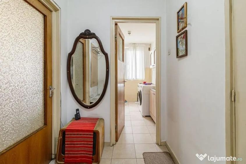 Apartament cu 2 camere semidecomandat în Obor