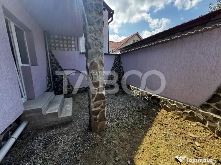 Casă cu 7 camere cu Teren 250 Mp în Central