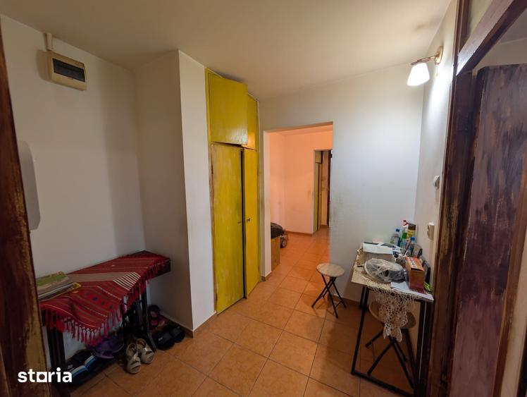 Apartament cu 3 camere decomandat în Mărășești