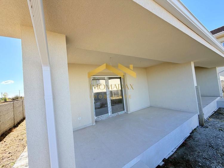 Duplex cu 3 camere cu Canalizare în Bucovăț (Remetea Mare)