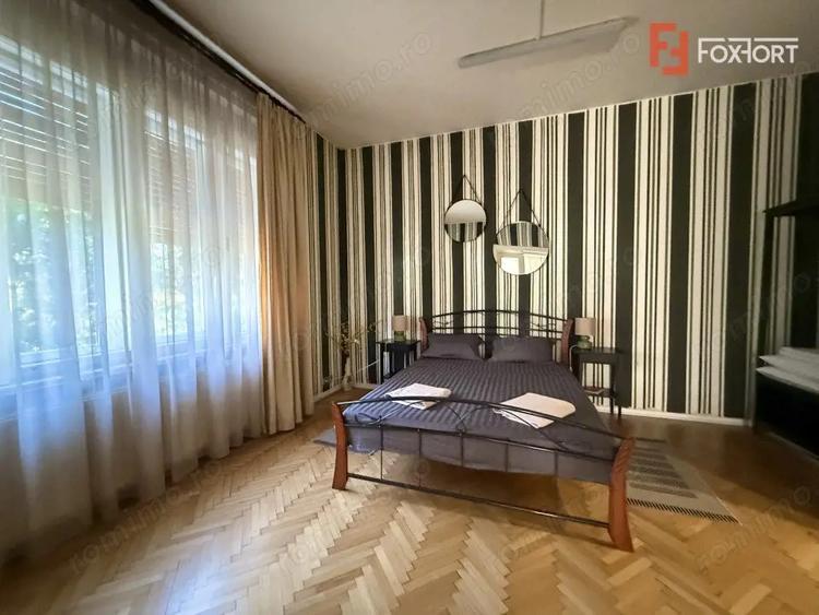 Apartament cu 3 camere decomandat, mobilat în Central