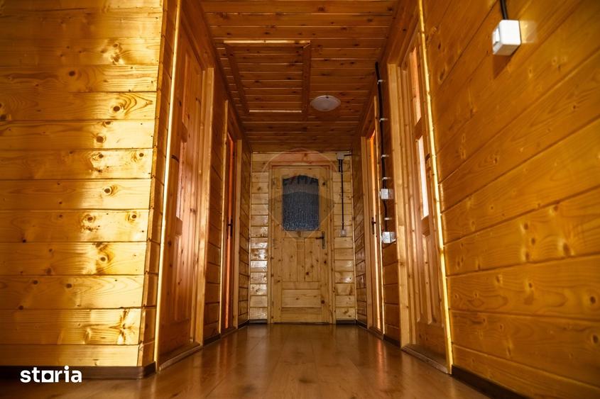 Casă cu Teren 3300 Mp în Iara