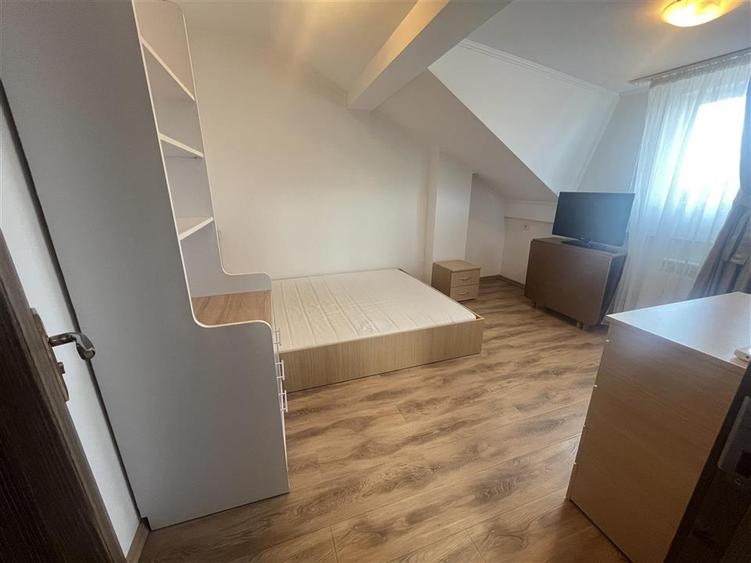 Apartament cu 4 camere decomandat, mobilat în Fundeni