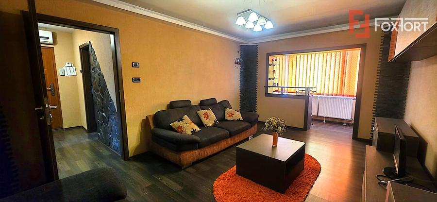 Apartament cu 3 camere decomandat, mobilat în Aradul Nou