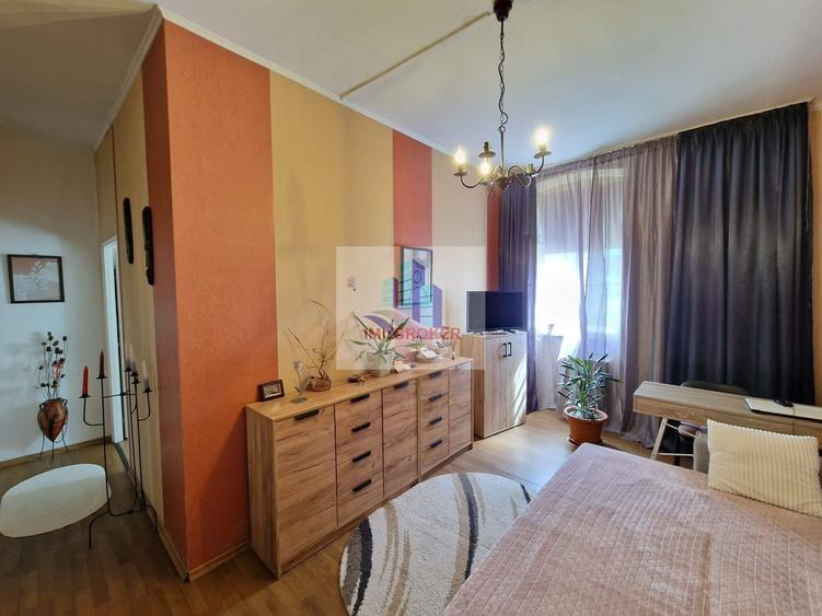 Apartament cu 2 camere decomandat în Central