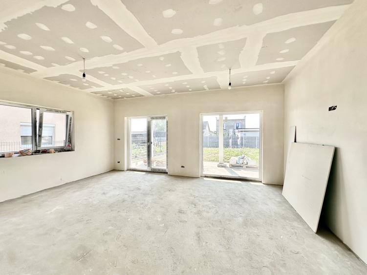 Casă individuală cu 3 camere cu Teren 640 Mp în Moșnița Nouă