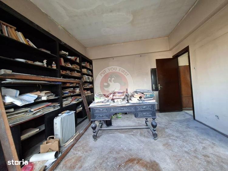 Apartament cu 5 camere semidecomandat în Victoriei