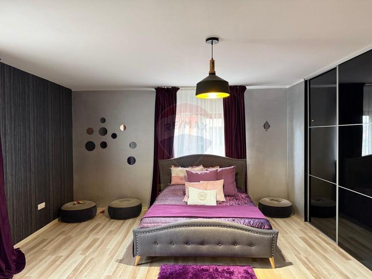 Casă individuală cu 5 camere cu Teren 375 Mp în Calea Romanului