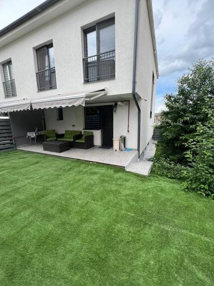 Duplex cu 4 camere cu Canalizare în Florești