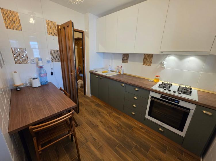 Apartament cu 2 camere decomandat în Colentina