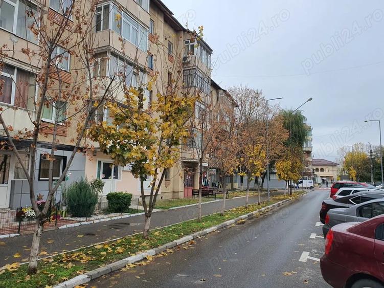 Apartament 3 camere, 2 bai, decomandat, central, langa piata Strada Popa Sapca - 2