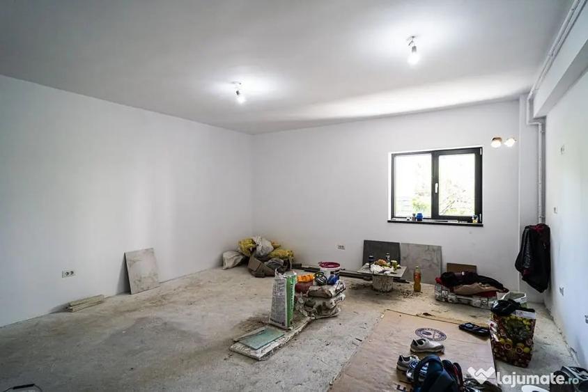 Apartament cu 3 camere semidecomandat în Militari