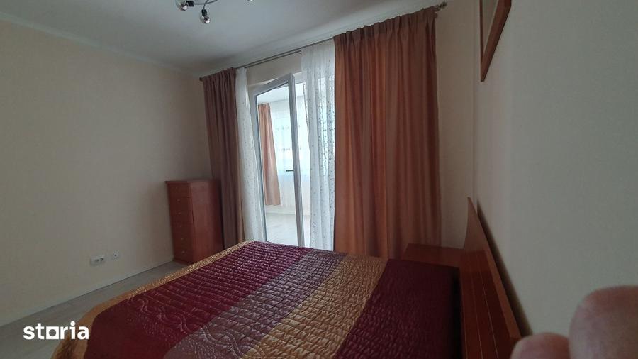 Apartament cu 3 camere semidecomandat, mobilat în Florești