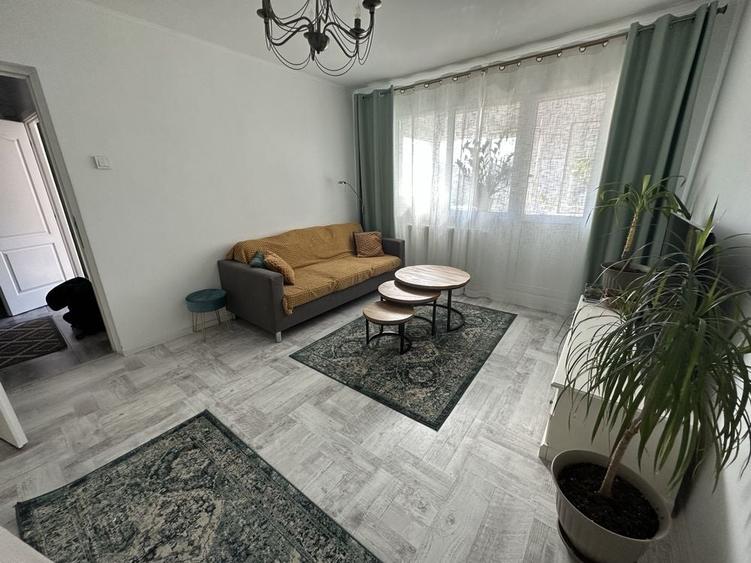 Apartament cu 2 camere semidecomandat în Tătărași