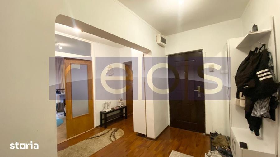 Apartament cu 4 camere decomandat în Rahova