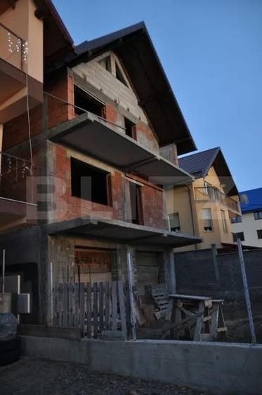 Casa la rosu Burdujeni. 189mp utili, D+P+1, 300 mp teren - 3