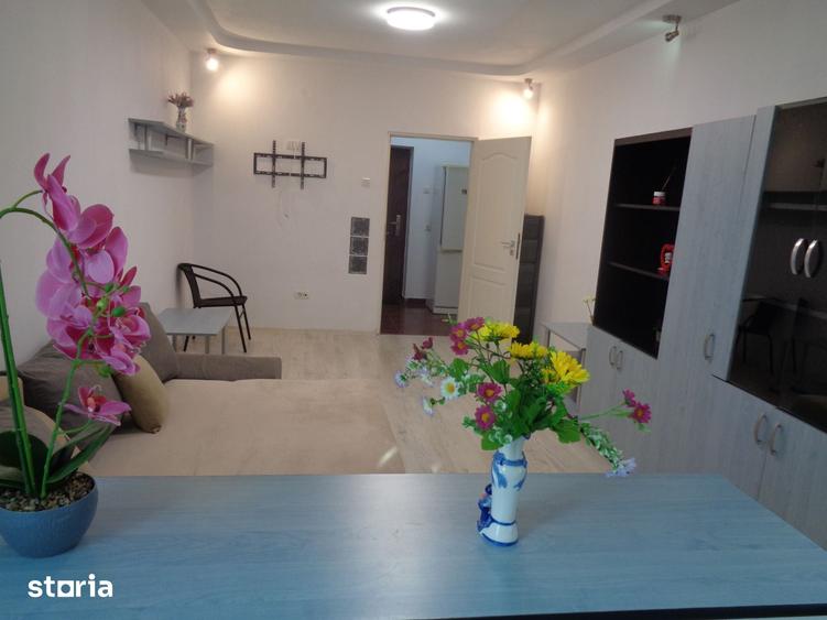 Apartament cu 2 camere decomandat în Grădiște
