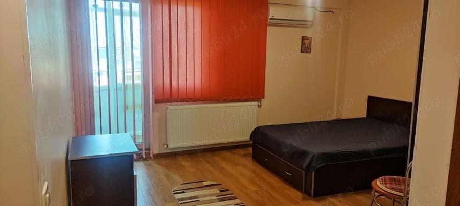 Garsonieră decomandată în Păcii