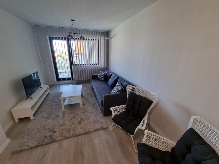 Apartament cu 2 camere decomandat, mobilat în Tomis Nord