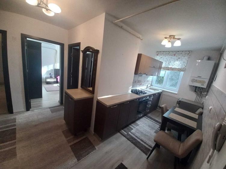 Apartament cu 2 camere decomandat în 7 Noiembrie