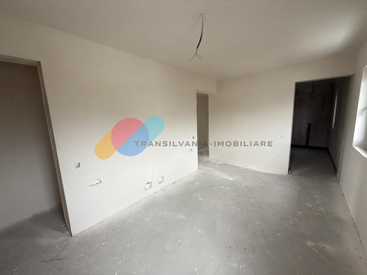 Casă individuală cu 4 camere cu Canalizare în Chinteni