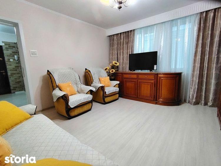 Apartament cu 3 camere decomandat în Hipodrom