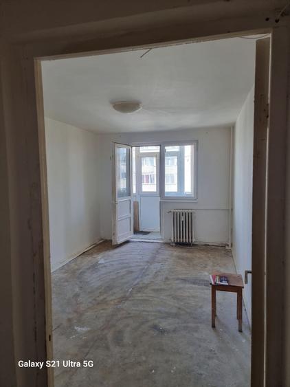 Apartament cu 2 camere decomandat în 1 Decembrie 1918