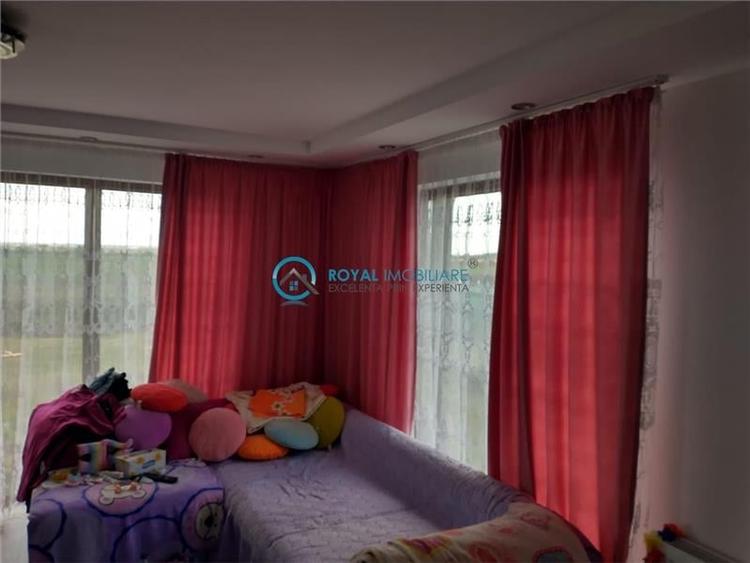 Casă individuală cu 4 camere cu Teren 250 Mp în Păulești
