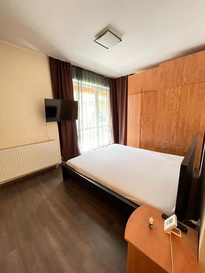 Apartament cu 3 camere decomandat, mobilat în Bună Ziua
